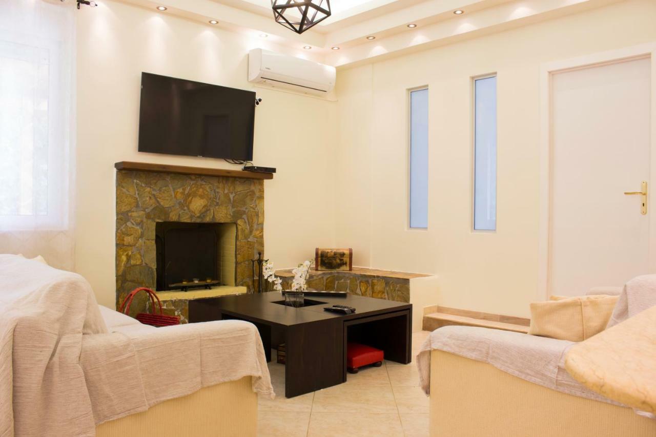 Physis Rental Estate Pigi  ภายนอก รูปภาพ